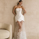 Стильное свадебное платье из микадо с прозрачной юбкой фото