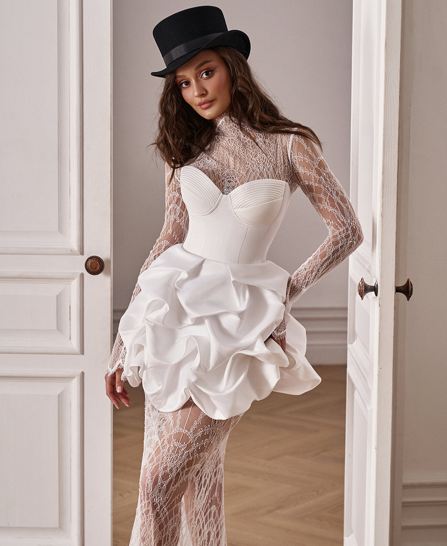 Свадебное платье-трансформер с кружевной юбкой фото