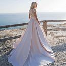 Недорогое атласное свадебное платье с поясом