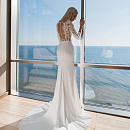 Атласное свадебное платье рыбка с рукавами фото