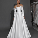 Атласное свадебное платье на корсете с митенками фото