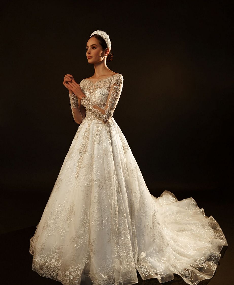 Свадебное платье в этническом стиле с открытой спиной фото