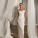 Модный свадебный комплект из ткани-гафре с декором из жемчуга фото