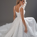 Кружевное свадебное платье с квадратным вырезом фото