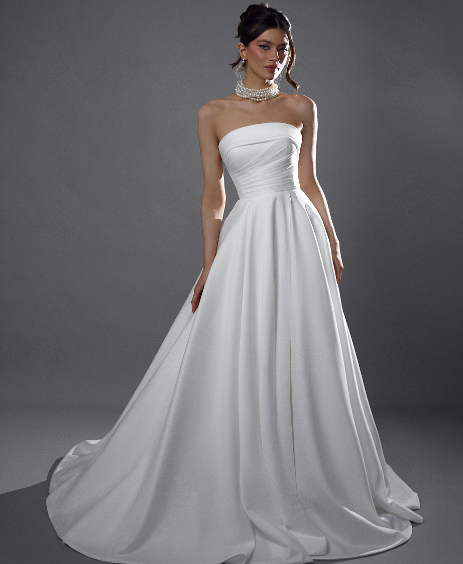 Лаконичное свадебное платье с открытыми плечами фото