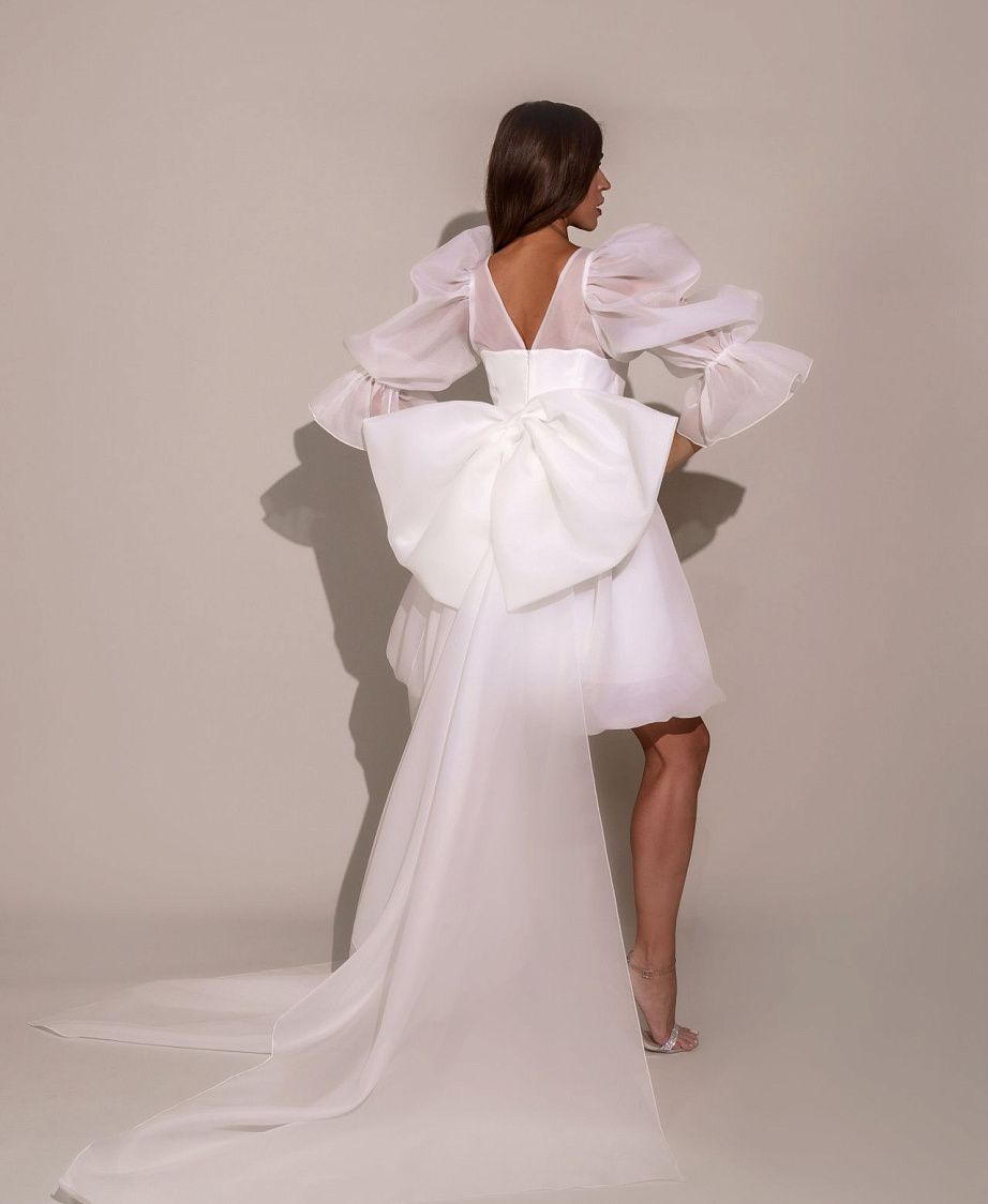 Короткое свадебное платье с пышной юбкой фото