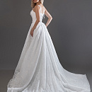 Кружевное свадебное платье с квадратным вырезом фото