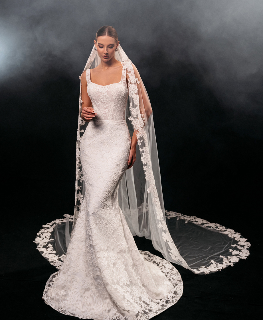 Белое кружевное свадбеное платье рыбка фото