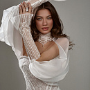 Кружевное свадебное платье-русалка с открытым верхом фото