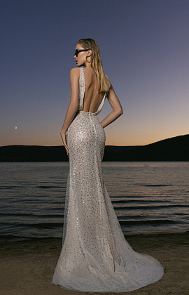 Свадебное платье русалка с роскошной расшивкой фото