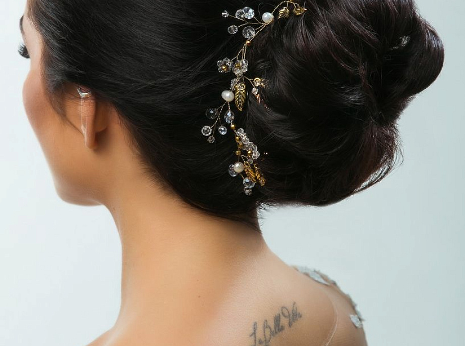 Утонченная веточка для волос фото