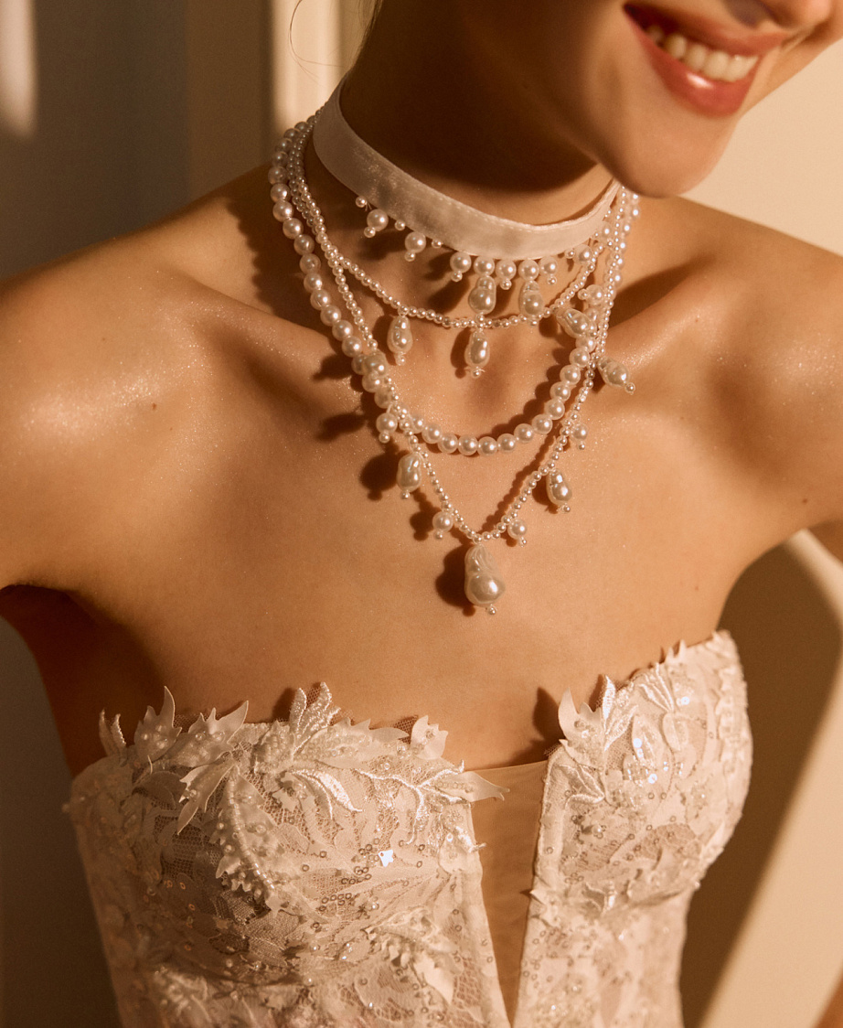 Пышное кружевное свадебное платье со съемным болеро фото