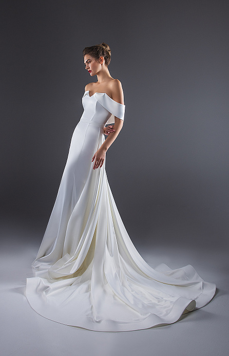 Атласное свадебное платье рыбка со съемным шлейфом фото
