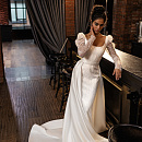 Роскошное свадебное платье со съемным шлейфом фото