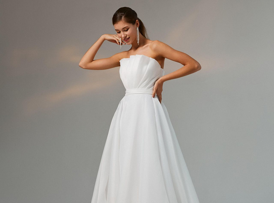 Белое свадебное платье с пышными съемными  рукавами фото