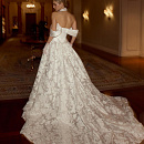 Роскошное свадебное платье из авторского кружева фото