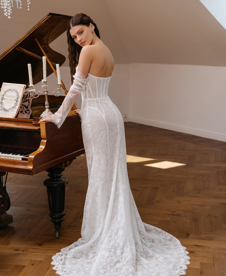 Кружевное свадебное платье со съемным болеро фото