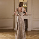 Сверкающее свадебное платье с золотым оттенком фото