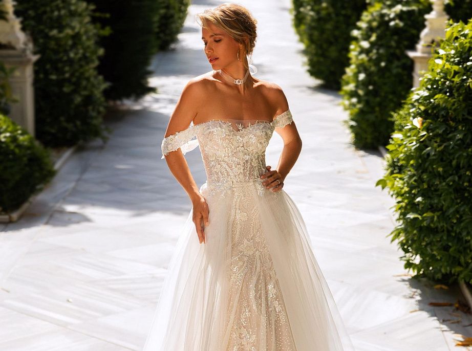 Свадебное платье русалка с цветочным кружевом фото