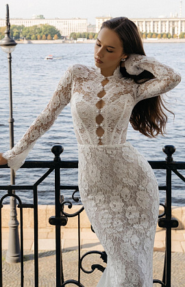 Кружевное свадебное платье рыбка с рукавами фото