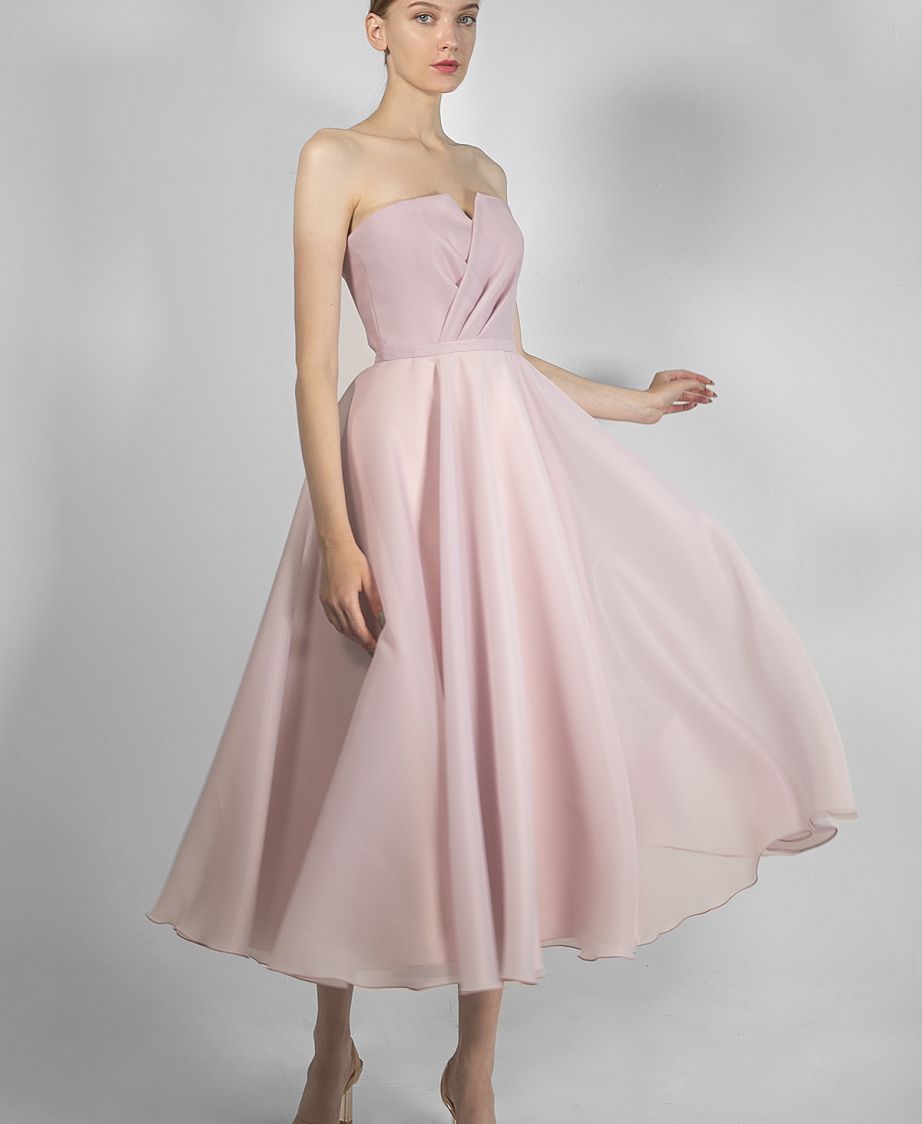 Вечернее платье цвета пудра со съемными рукавами фото