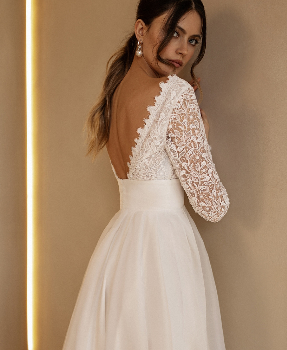 Свадебное платье бохо с кружевным верхом фото