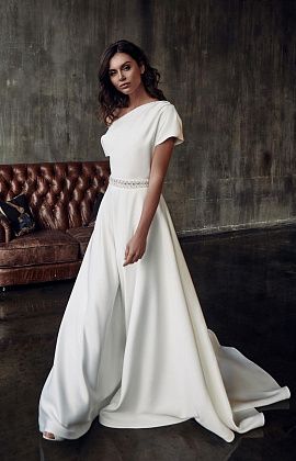 Минималистичное свадебное платье в греческом стиле фото