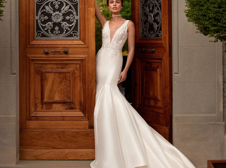 Роскошная русалка из микадо с кружевом по корсету фото