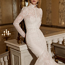 Закрытое кружевное свадебное платье русалка фото