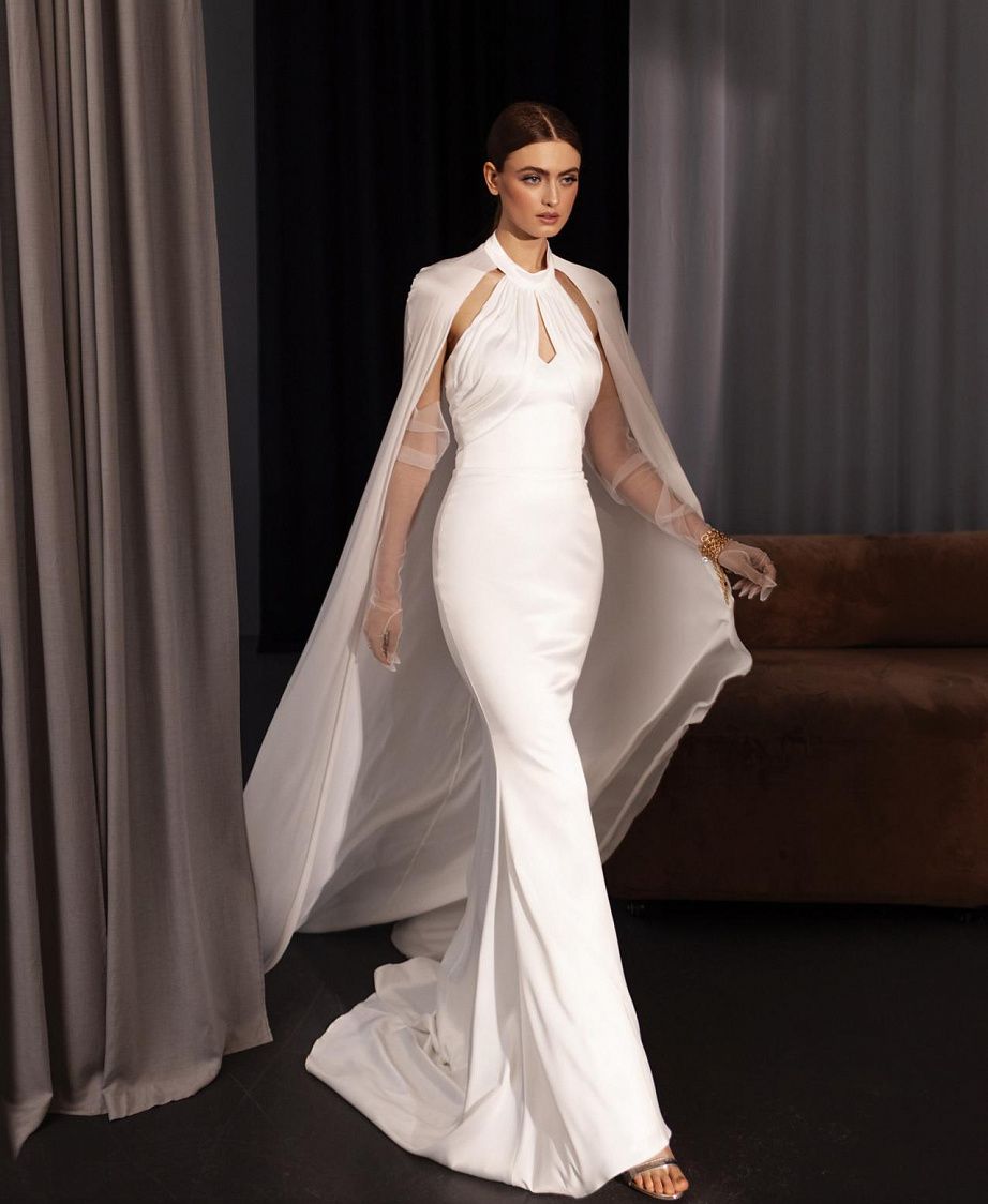 Облегающее свадебное платье из шёлк сатина фото