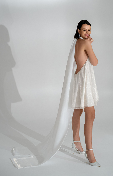 Свадебное платье мини с открытой спиной фото