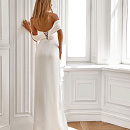 Свадебное платье русалка с разрезом в минималистичном стиле фото