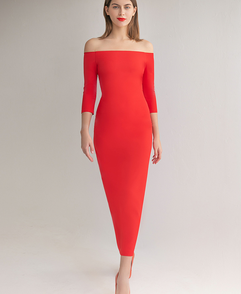 Красное вечернее платье миди с открытыми плечами фото