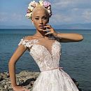 Розовое свадебное платье с цветами
