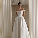 Королевское свадебное платье из атласа фото