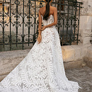 Необычное кружевное свадебное платье фото