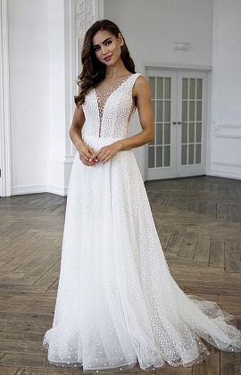 Сверкающее белое свадебное платье фото