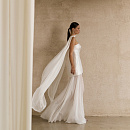 Короткое свадебное платье с прозрачной юбкой из шифона фото