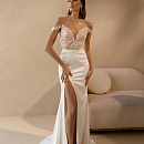 Красивое свадебное платье с блестящим корсетом фото