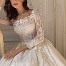 Королевское свадебное платье со шлейфом фото