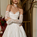 Свадебное платье из тафты с кружевными элементами фото