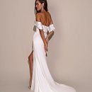Атласное лаконичное свадебное платье фото