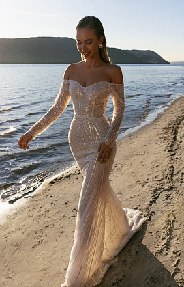Свадебное платье русалка с рукавами и открытыми плечами фото